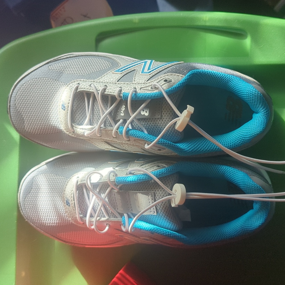 New Balance 7 1/2 4E Wide Shoes